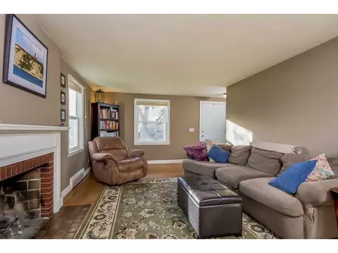 48 Pilgrim Dr, Warwick, RI 02888 photo 5