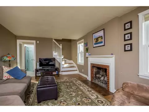 48 Pilgrim Dr, Warwick, RI 02888 photo 4