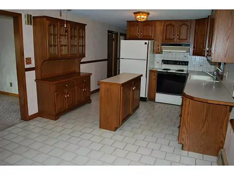 9 Circle Rd, Smithfield, RI 02917 photo 3