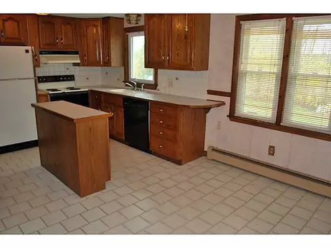 9 Circle Rd, Smithfield, RI 02917 photo 4