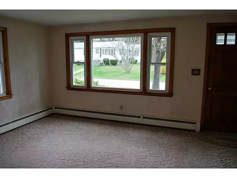 9 Circle Rd, Smithfield, RI 02917 photo 8