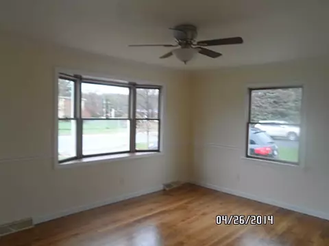 587 Grandview Ave, Woonsocket, RI 02895 photo 6