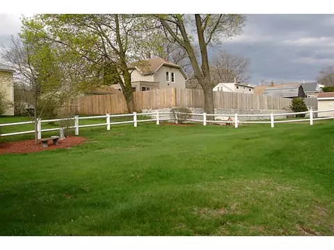 142 Manila Ave, Woonsocket, RI 02895 photo 10
