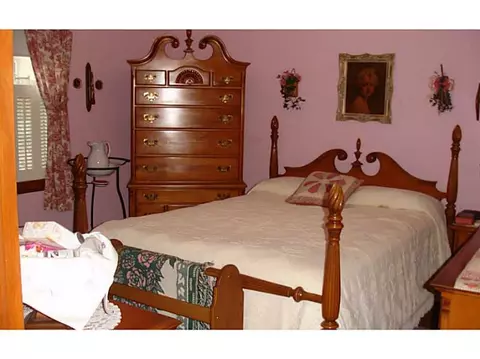 142 Manila Ave, Woonsocket, RI 02895 photo 4