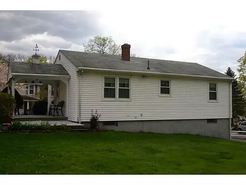 142 Manila Ave, Woonsocket, RI 02895 photo 11