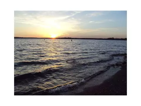 6 Crawford Ave, Warwick, RI 02889 photo 2