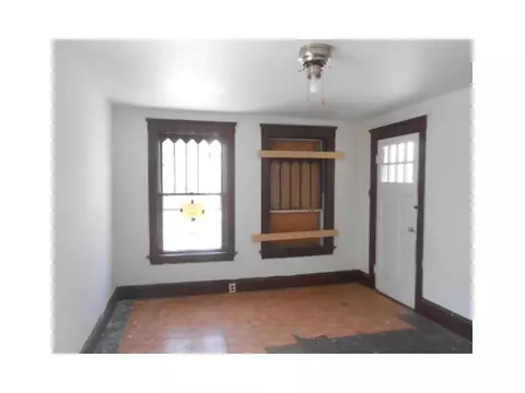 406 Front St, Woonsocket, RI 02895 photo 5