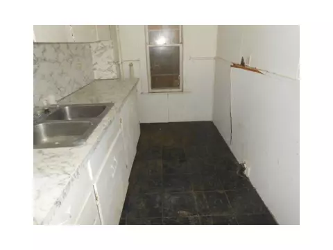 406 Front St, Woonsocket, RI 02895 photo 8