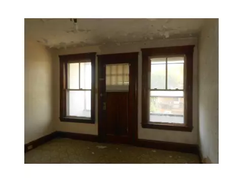 406 Front St, Woonsocket, RI 02895 photo 17