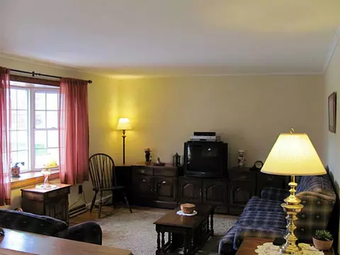 62 Marian Ln, Woonsocket, RI 02895 photo 17