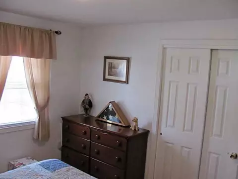 62 Marian Ln, Woonsocket, RI 02895 photo 24