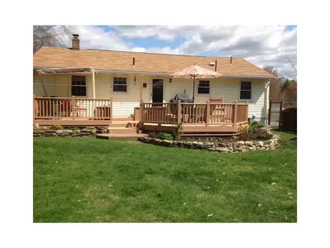 62 Marian Ln, Woonsocket, RI 02895 photo 8