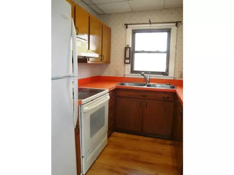 37 Clark St, Westerly, RI 02891 photo 6