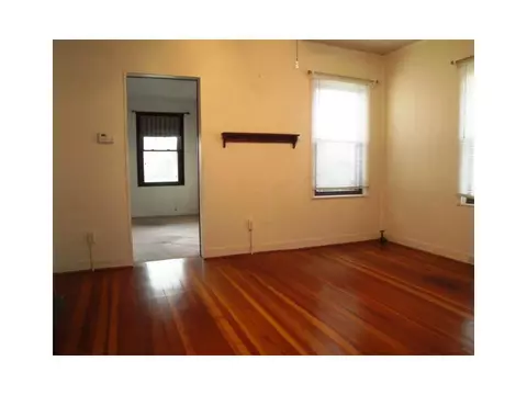 37 Clark St, Westerly, RI 02891 photo 5
