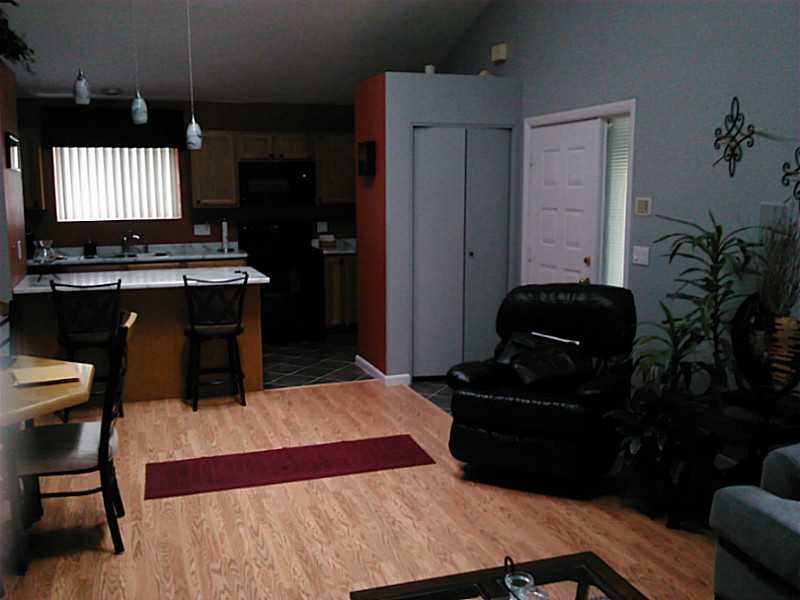 801 Williamsburg Cir, Warwick, RI 02886 photo 17