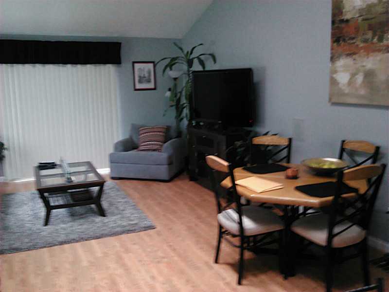 801 Williamsburg Cir, Warwick, RI 02886 photo 14