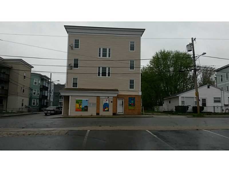 542 Privilege St, Woonsocket, RI 02895 photo 1