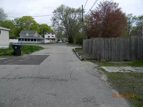 6 Wade St, Warwick, RI 02886 photo 8