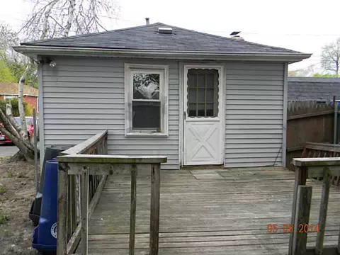 6 Wade St, Warwick, RI 02886 photo 3