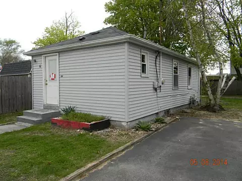 6 Wade St, Warwick, RI 02886 photo 1