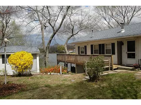 29 Claris St, Warwick, RI 02889 photo 1
