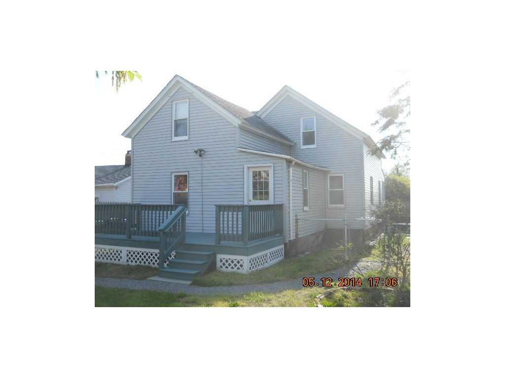 30 Powhatan St, Warwick, RI 02889 photo 3