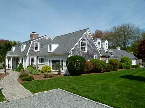 47 Briarcliff Ave, Warwick, RI 02889 photo 1