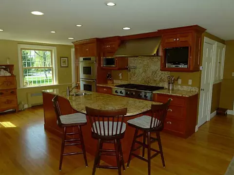 47 Briarcliff Ave, Warwick, RI 02889 photo 3