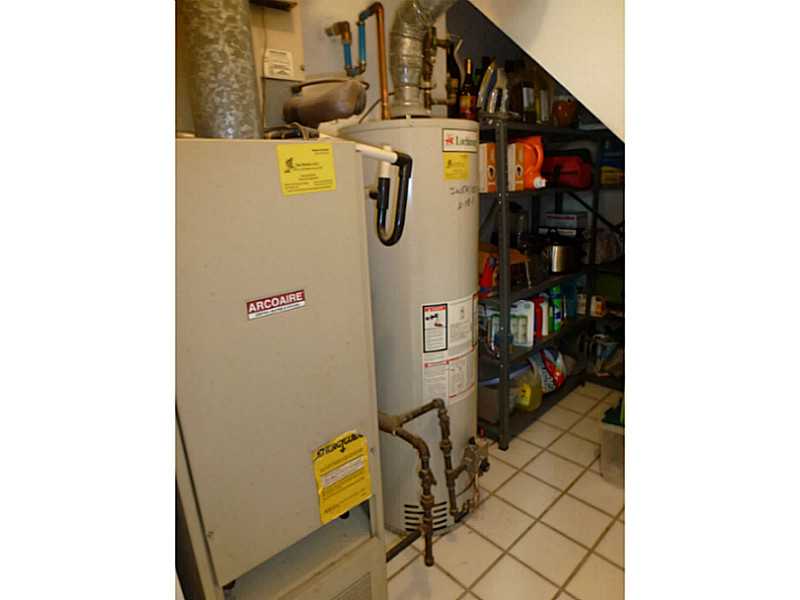 853 Halifax Dr, Warwick, RI 02886 photo 15
