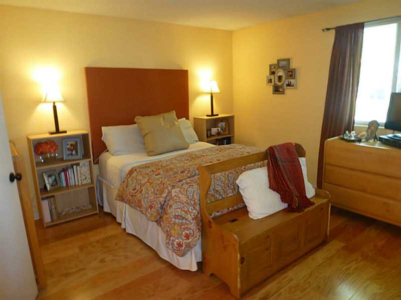 853 Halifax Dr, Warwick, RI 02886 photo 9