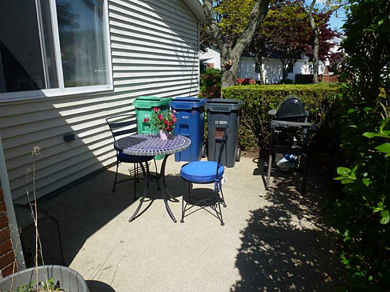 853 Halifax Dr, Warwick, RI 02886 photo 18