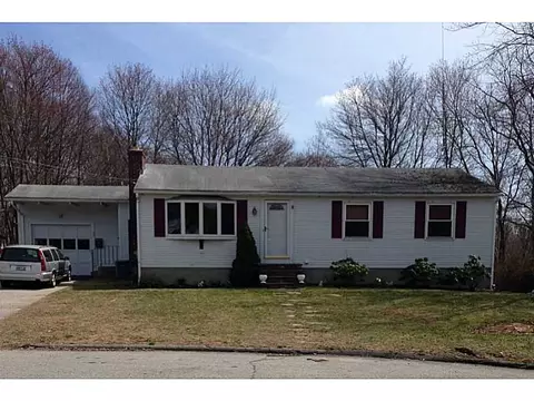 28 Waco Ct, Warwick, RI 02889 photo 2
