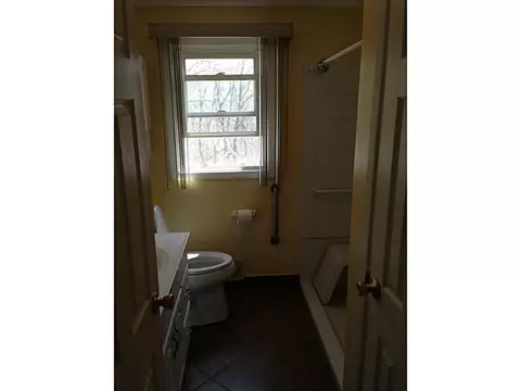 28 Waco Ct, Warwick, RI 02889 photo 11