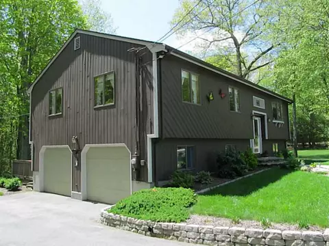 396 Chestnut Hill Rd, Glocester, RI 02814 photo 3