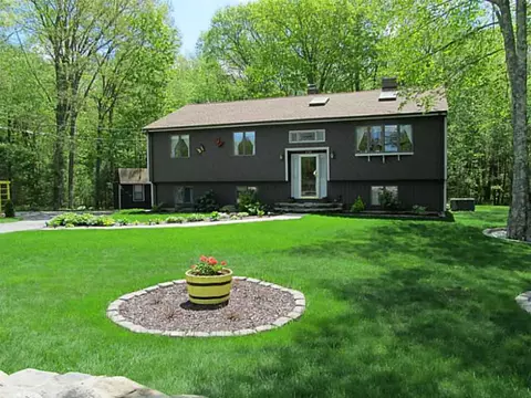 396 Chestnut Hill Rd, Glocester, RI 02814 photo 1