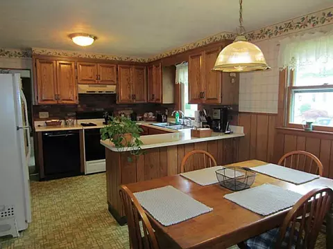47 Taplow St, Warwick, RI 02889 photo 7