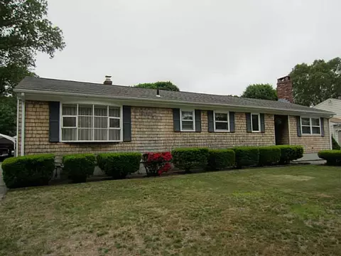 47 Taplow St, Warwick, RI 02889 photo 1