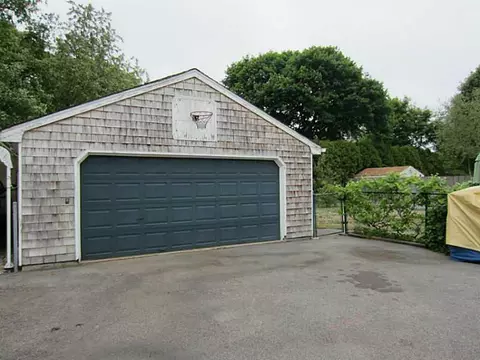 47 Taplow St, Warwick, RI 02889 photo 3