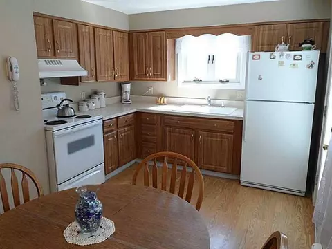 16 Marian Ln, Woonsocket, RI 02895 photo 4