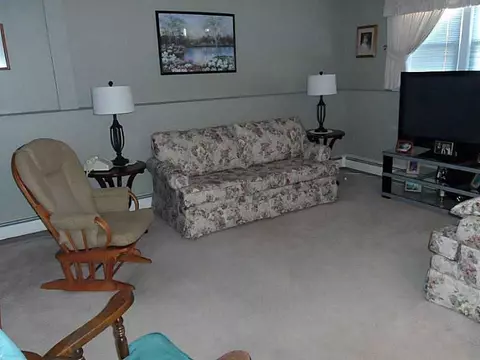 16 Marian Ln, Woonsocket, RI 02895 photo 6