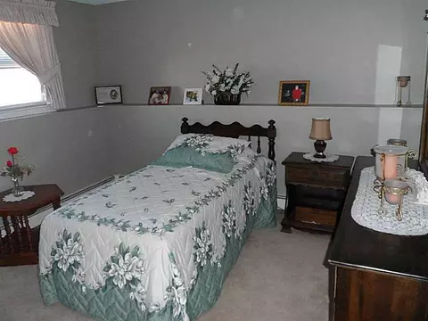 16 Marian Ln, Woonsocket, RI 02895 photo 9
