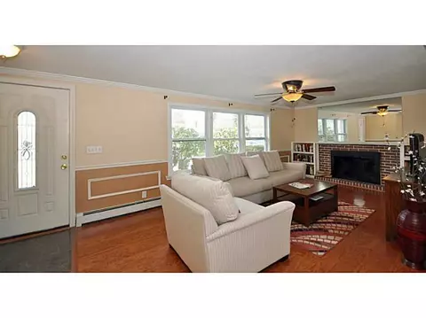 52 Killdeer Rd, Warwick, RI 02888 photo 3
