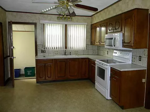 111 Jillson Ave, Woonsocket, RI 02895 photo 5