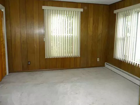 111 Jillson Ave, Woonsocket, RI 02895 photo 8