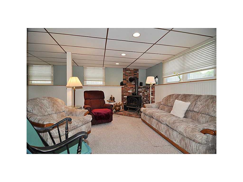 9 Lewis St, Warwick, RI 02886 photo 13