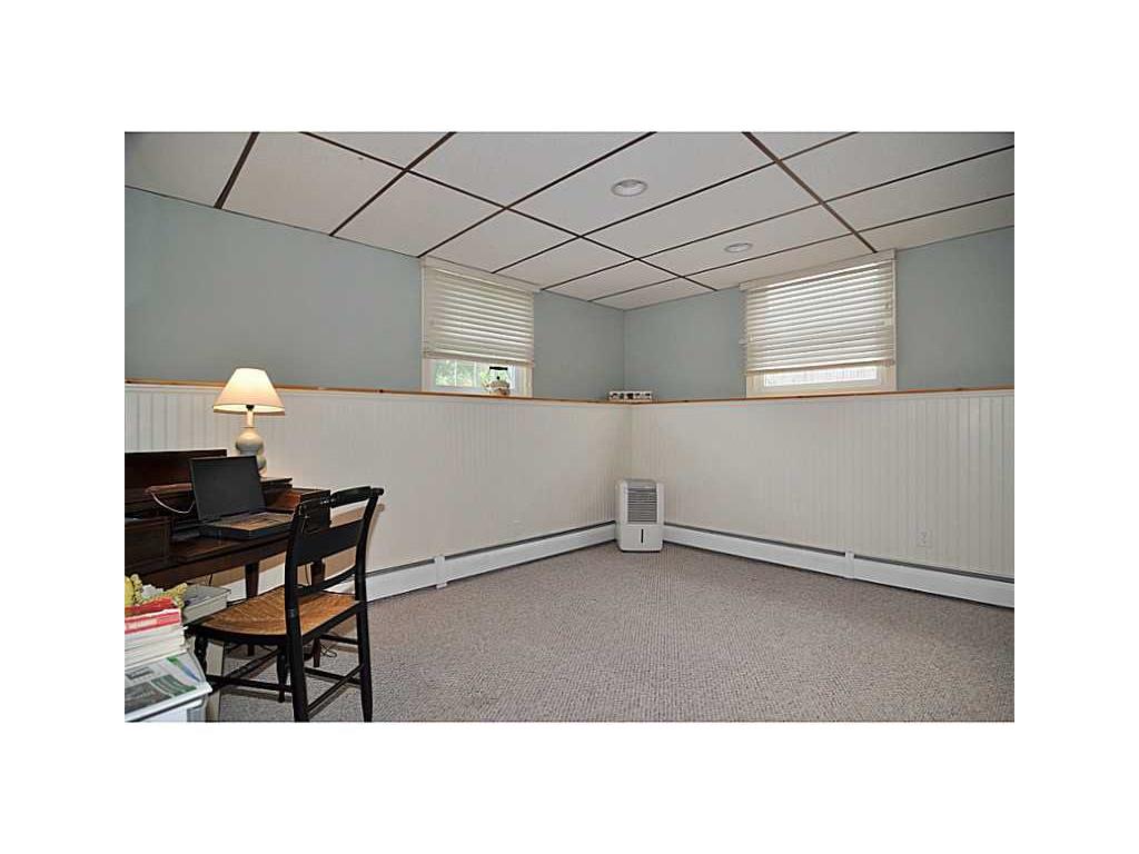 9 Lewis St, Warwick, RI 02886 photo 14