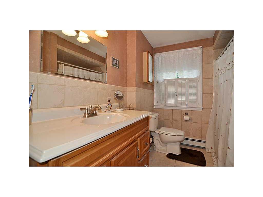 9 Lewis St, Warwick, RI 02886 photo 8