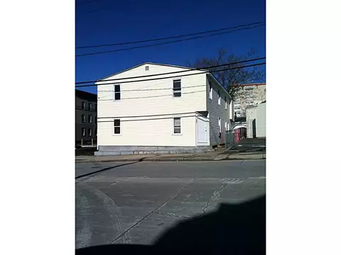 278 Bernon St, Woonsocket, RI 02895 photo 3