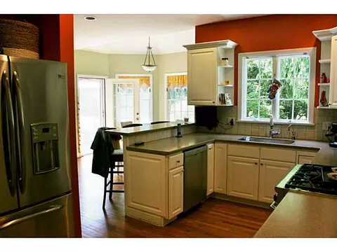 5 Jacobs Point Rd, Warren, RI 02885 photo 8