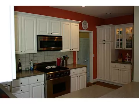 5 Jacobs Point Rd, Warren, RI 02885 photo 7